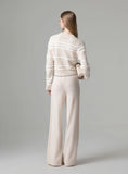 GAELLE PARIS Pullover paricollo con motivo a treccia e pendaglio logato sul retro
GAABW11436 crema